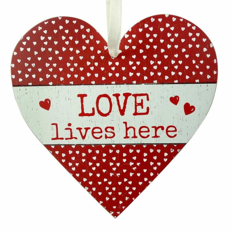 Love Lives Here Wall Decor  |  Valentine’s Day